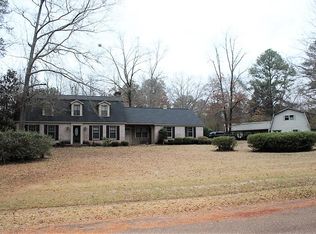 1404 Parkview Dr, Aberdeen, MS 39730