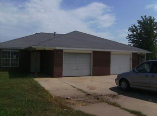 2916 Stagecoach Ave, Springdale, AR 72764