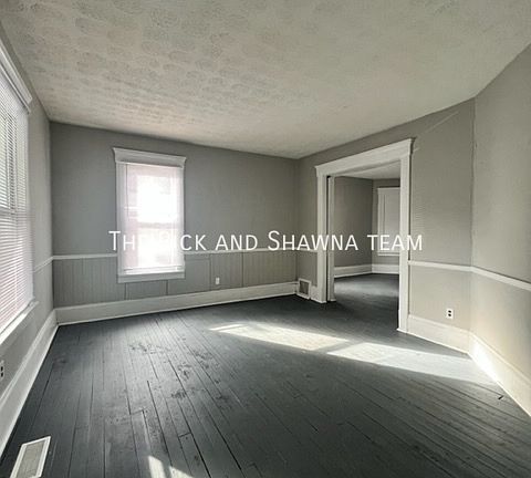 4th image of 707 Newton Ave NW