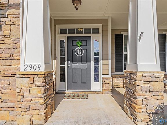3rd image of 2909 Blossom Park Dr SE