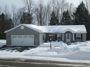 55 Overland Dr, Clinton, NY 13323