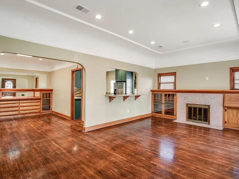 4725 Kensington Dr — Photo 4