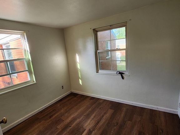 3rd image of 441 Kenwood Dr #D2