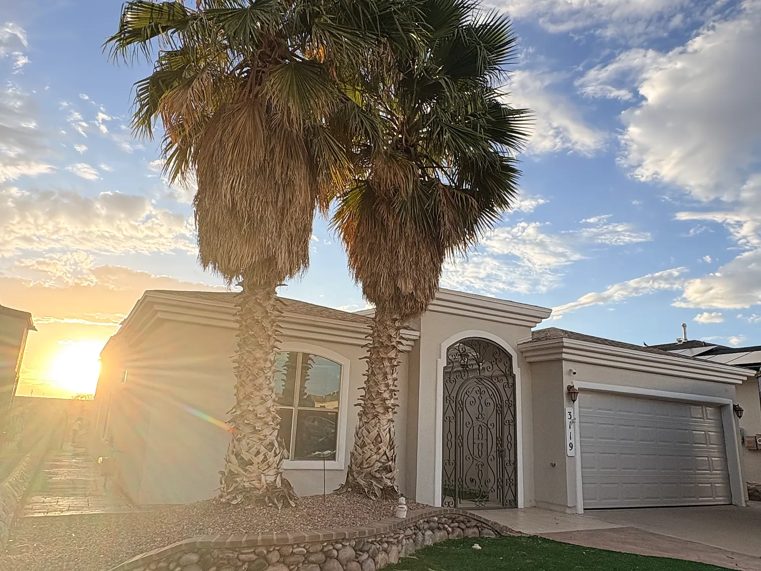 3 bed, 1679 sqft, $1,850 — Photo 1