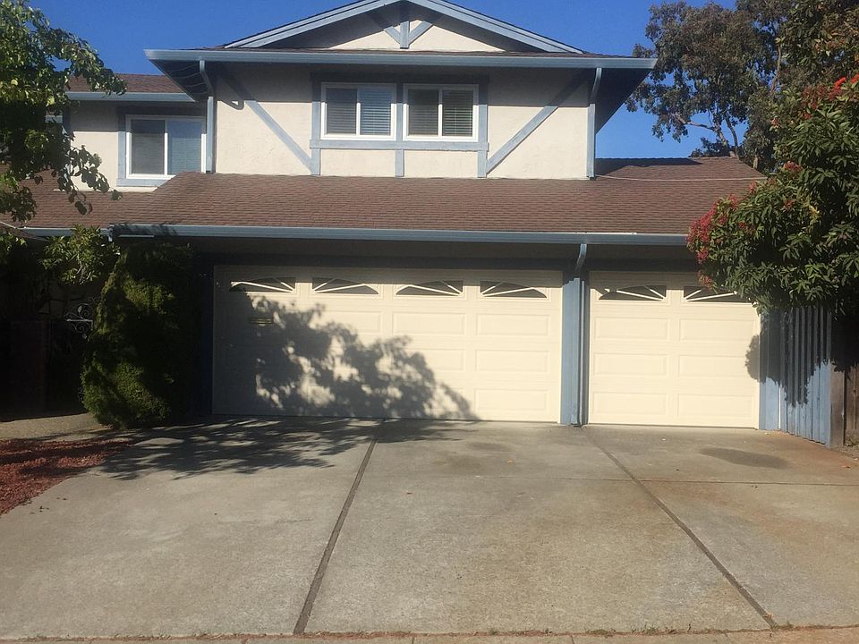 1st image of 2075 Fairmont Dr
