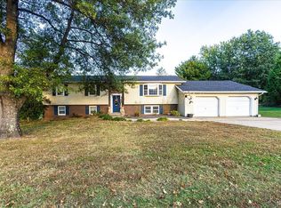 107 S 2nd Ave, Holland, IN 47541