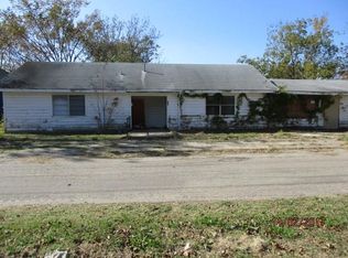 230 SE 2nd St, Cooper, TX 75432