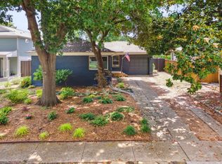 559 Aqua Dr, Dallas, TX 75218