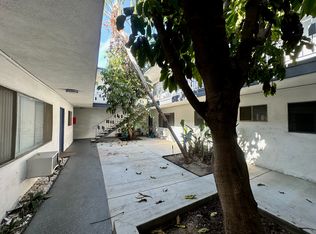 5655 Halbrent Ave #10, Van Nuys, CA 91411