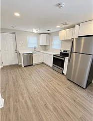 3 bed, 820 sqft, $1,550 — Photo 3