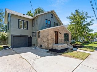 1120 N Richmond St, Appleton, WI 54911