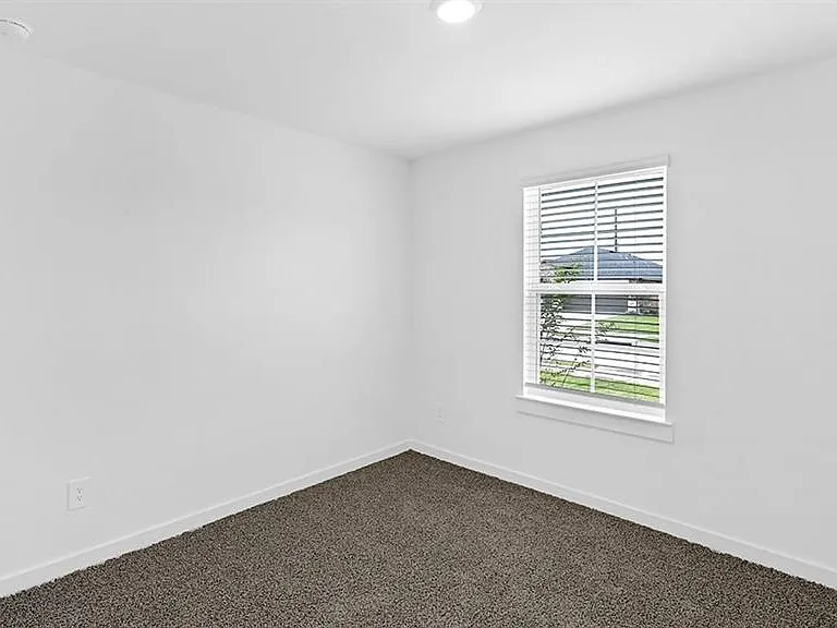 1039 Vista Pointe Dr — Photo 16