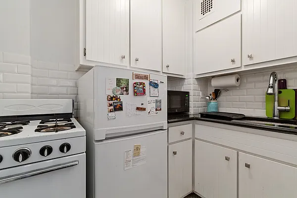 Rented by Corcoran | media 8