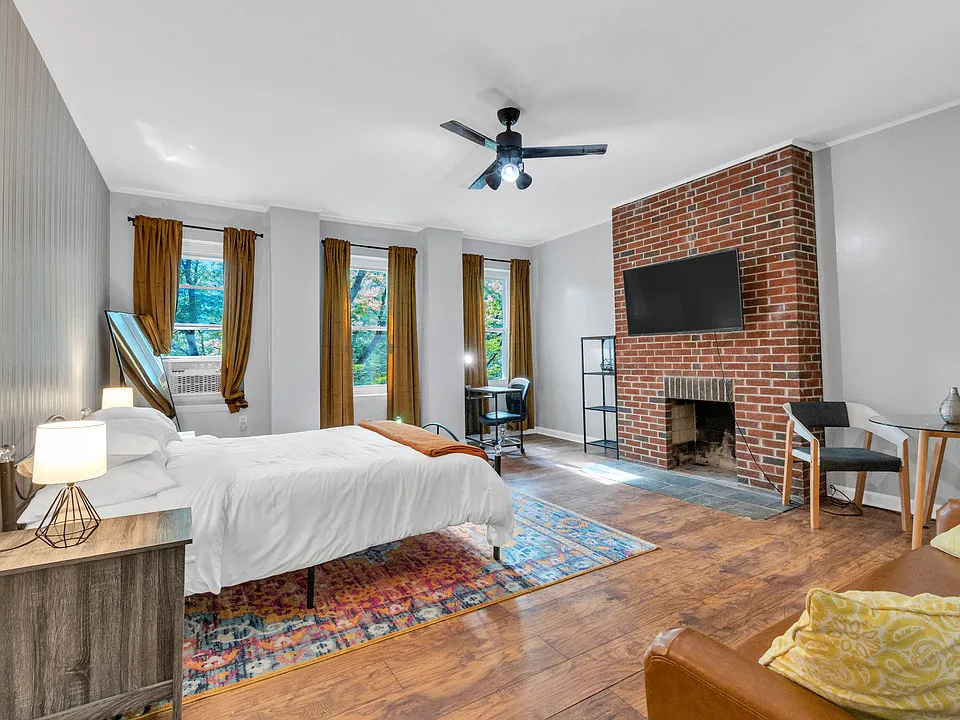 810 Broadway #3