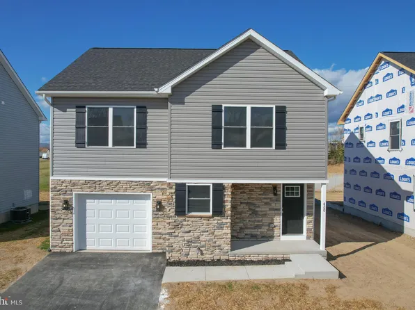 513 S Spring St, Martinsburg, WV 25401