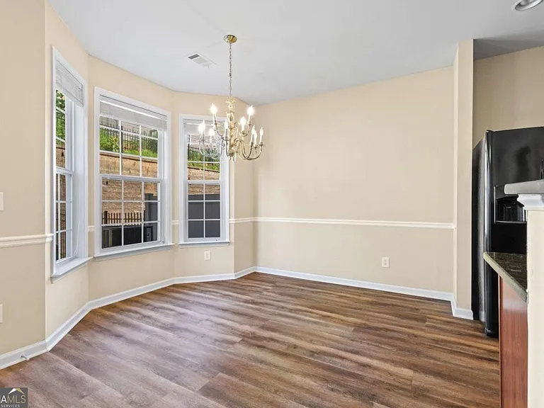 3323 Castleberry Village Cir — Photo 6
