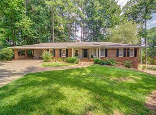1340 Wooded Hills Dr, Marietta, GA 30062