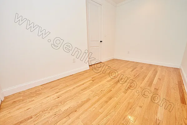 Rented by Genik Group Corp | media 36