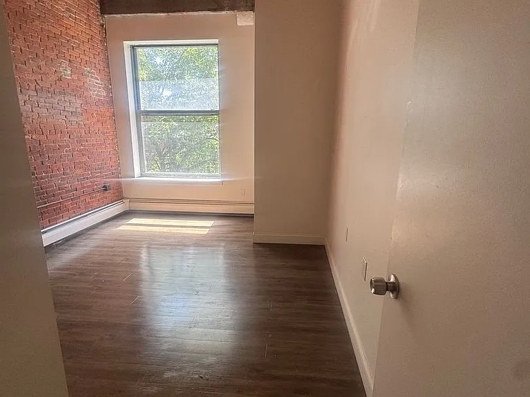 SilverBrick Lofts — Photo 15