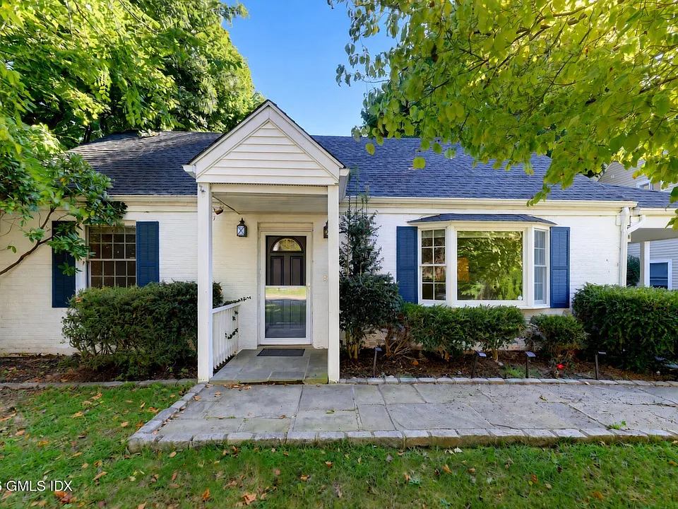 17 Arnold St