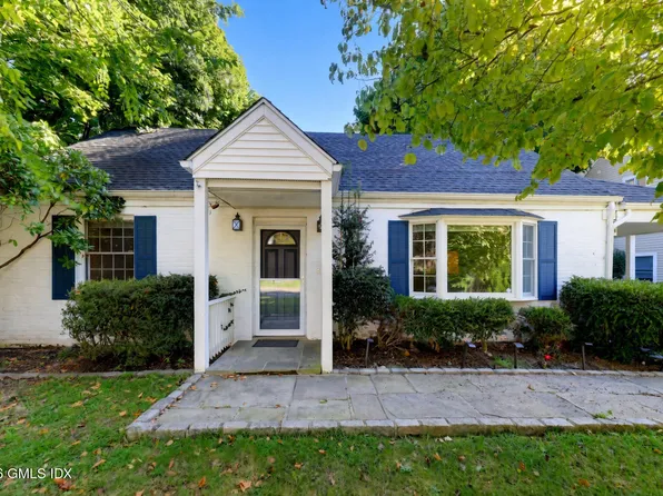 17 Arnold St, Old Greenwich, CT 06870