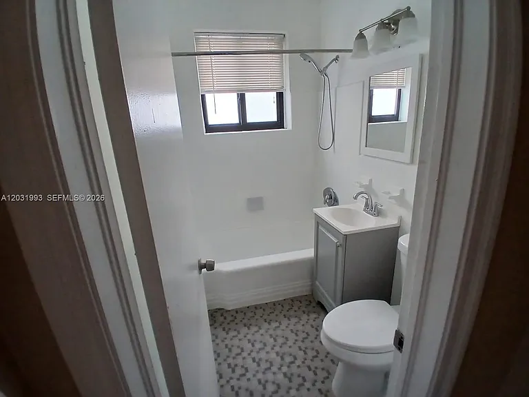 1400 NE 148th St #2 — Photo 12