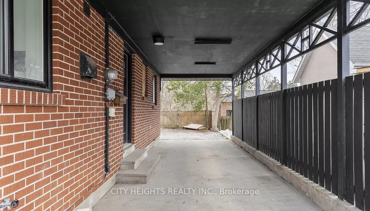 2 bed, $1,800 — Photo 3