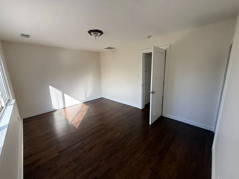 1105 Highland Avenue Unit #2 — Photo 7
