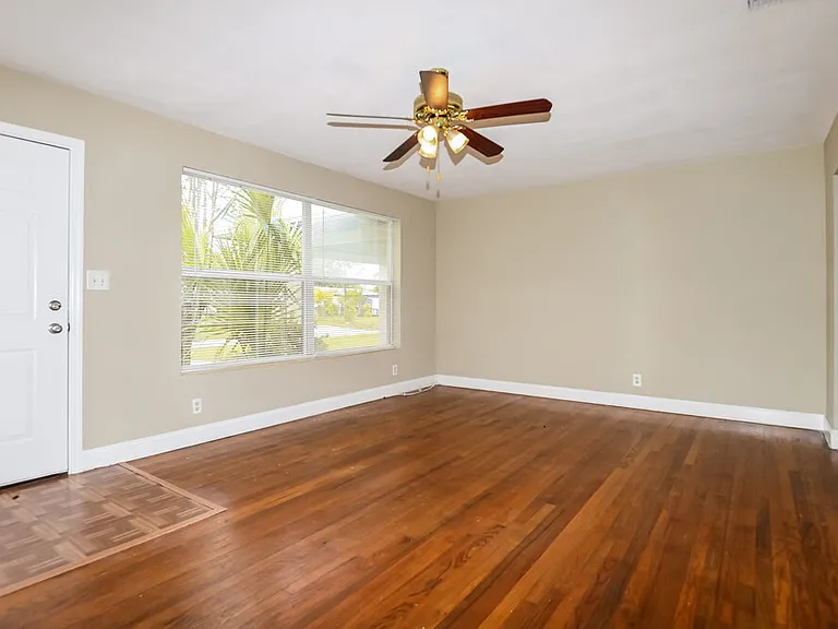 2615 Ligustrum Rd — Photo 6