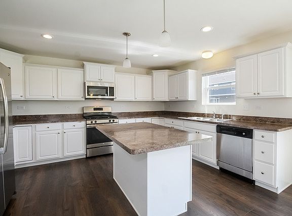 4th image of 2325 Dundee Dr