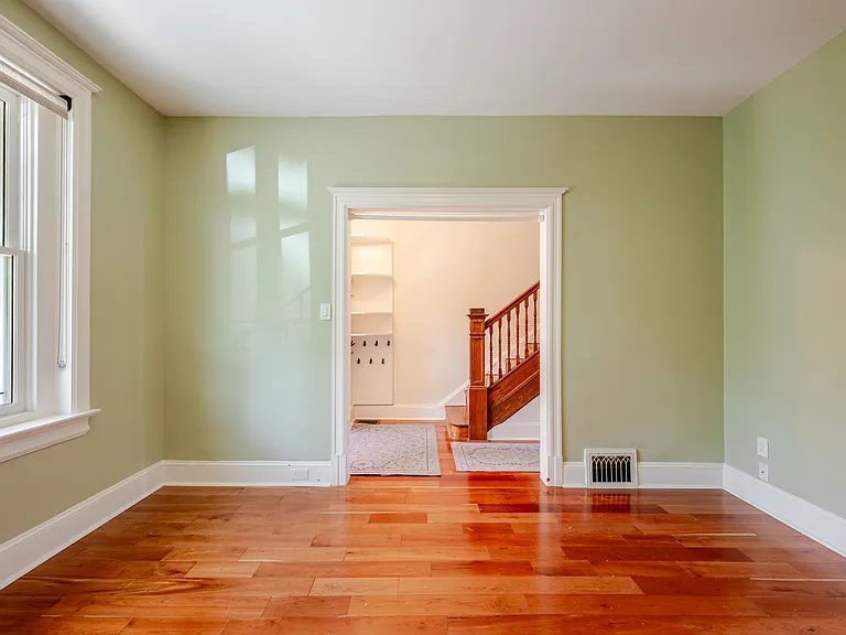 1234 E St NE — Photo 30