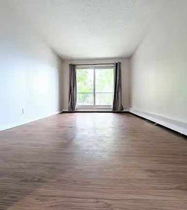 5th image of 5812 57th Ave #206