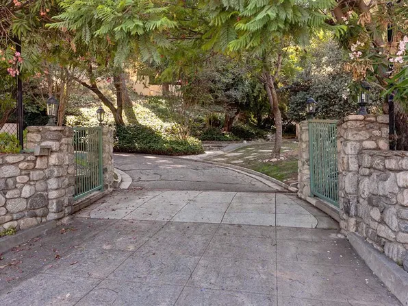 111 Linda Vista Ave, Pasadena, CA 91105