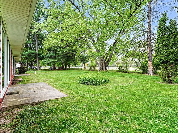 2nd image of 16172 Brookwood Dr