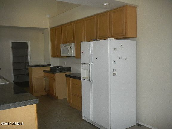 4th image of 39715 N 2nd Ave