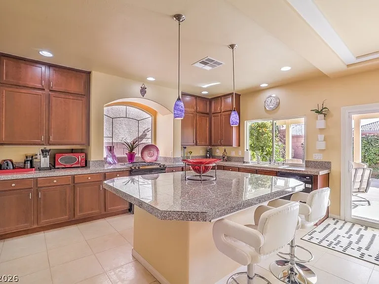 6437 Grand Mayne Ct — Photo 13