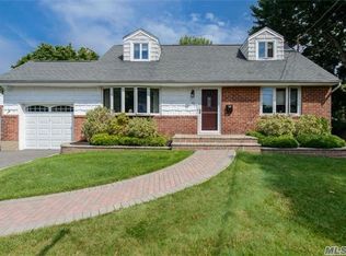 60 Elberta Dr, East Northport, NY 11731