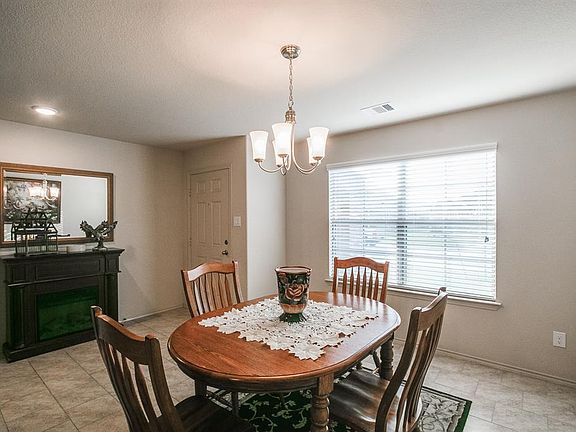 4th image of 9439 Paloma Creek Dr