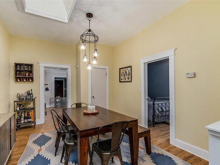 39 N Clarkson St #B — Photo 6