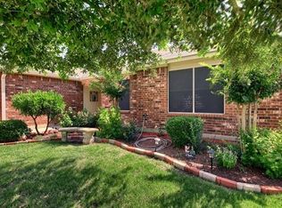 2802 Don Hill Ln, Taylor, TX 76574