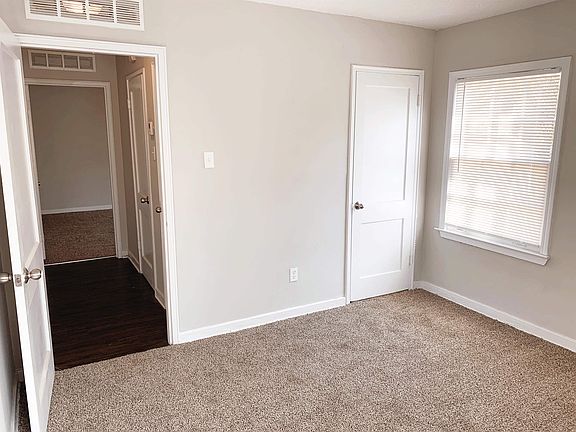 4th image of 3731 Deerwood Cv