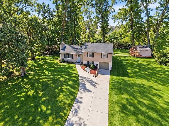 2nd image of 3316 Alcazar Dr
