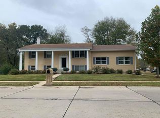 1212 Greenmar Dr, Fenton, MO 63026