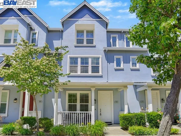 314 Village Ln, Richmond, CA 94801