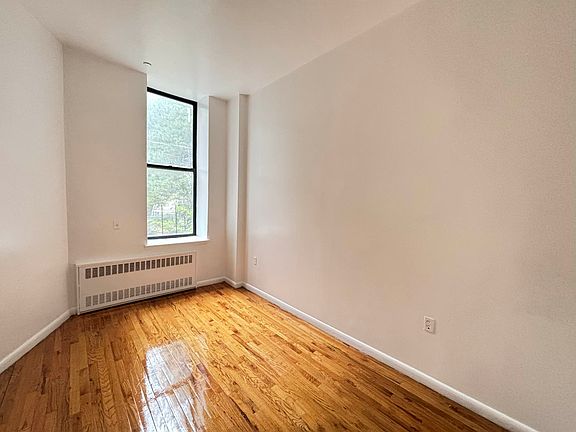 3rd image of 452 E 148th St APT 1D