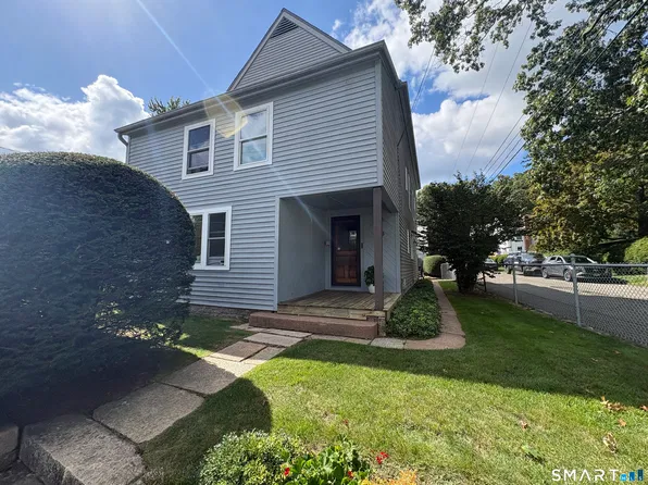 23 School St Floor 3, Branford, CT 06405