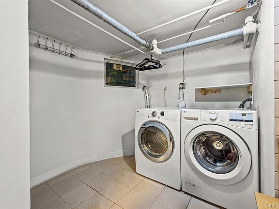 3rd image of 1314 College Point Boulevard