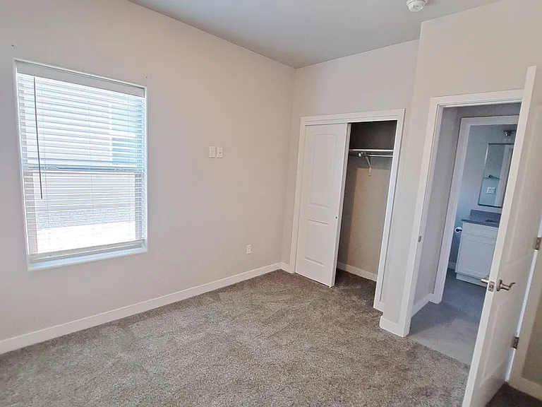 2625 Goldfinch Pl — Photo 8