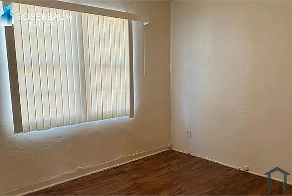 1701 N Village Dr — Photo 5