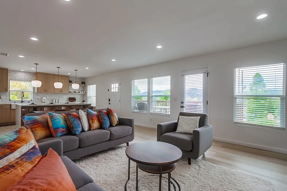 3 bed, 2.5 bath, 1672 sqft, $7,500 — Photo 1